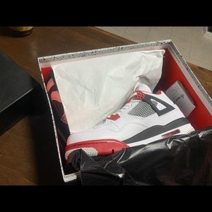 Retro 4 white and red